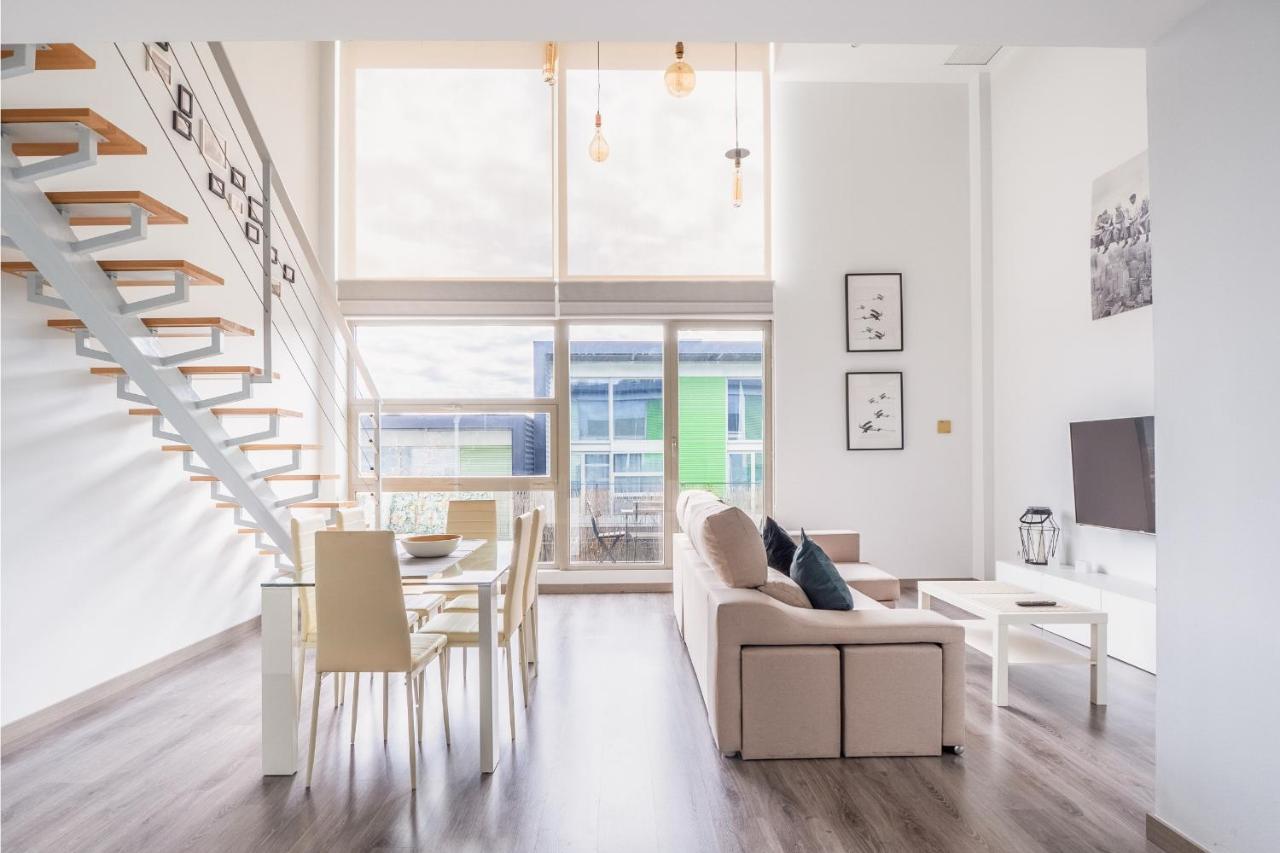 El Ventero Apartment - Elegante Apt Para 5 Con Terraza, Wi-Fi Y Aparcamiento En La Calle Camarma de Esteruelas Eksteriør billede